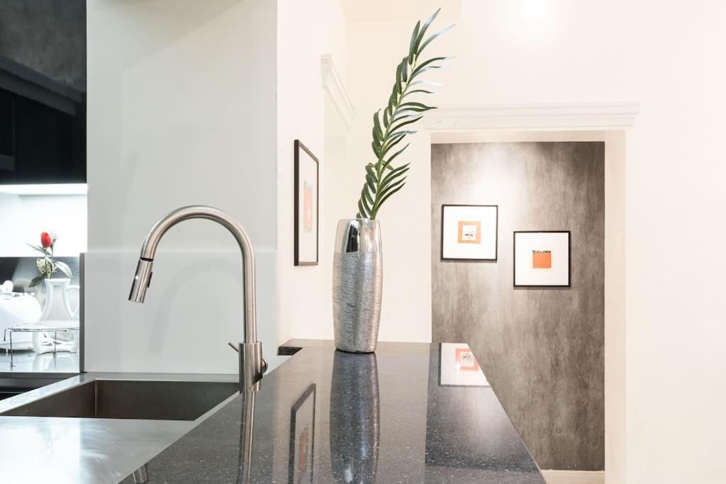 Manara57 Dream Apartment Trastevere - Topcollection Rome Bagian luar foto
